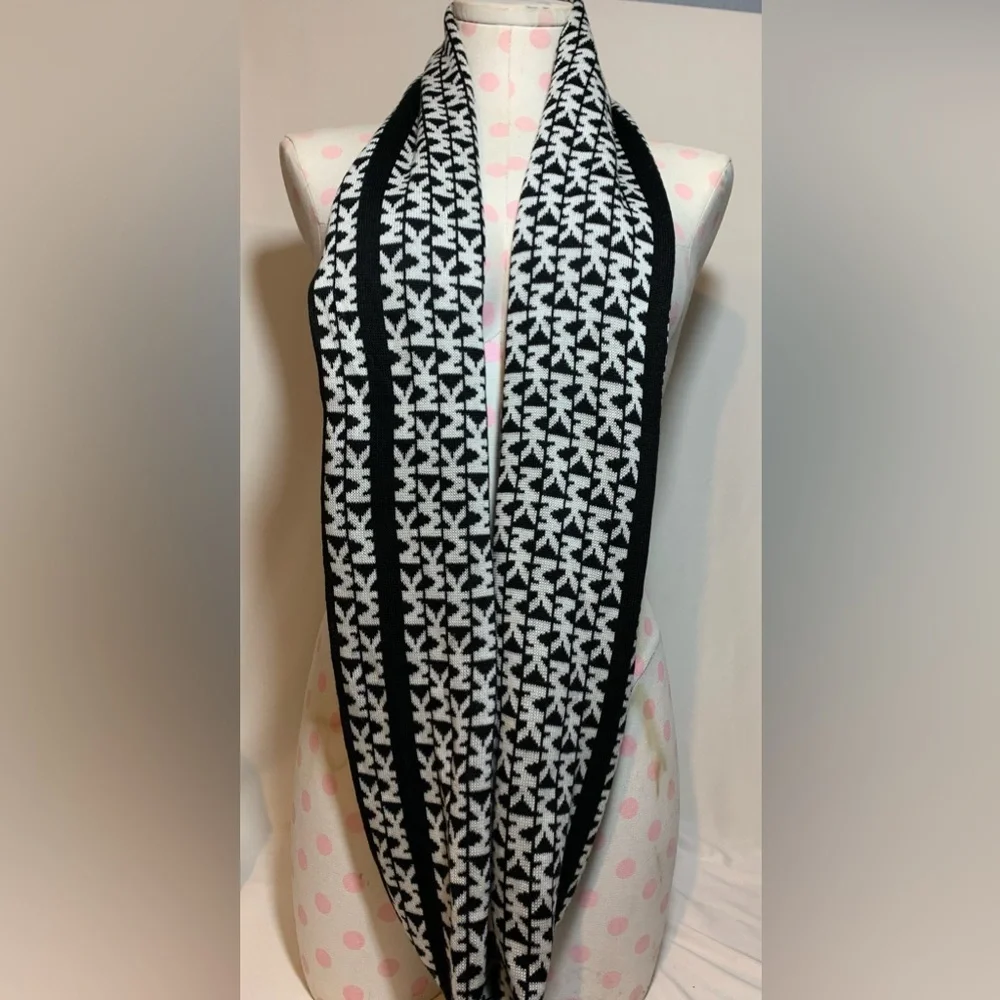 NWT MK Logo Scarf